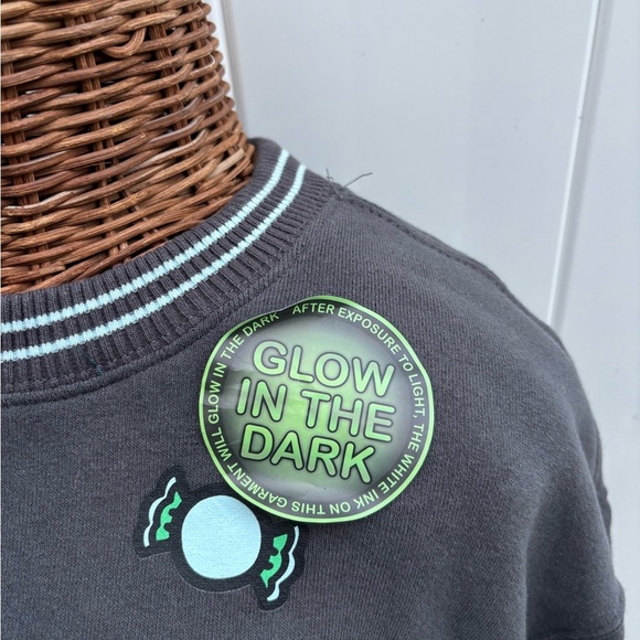 Hello Kitty and Friends Graphic Sweatshirt - Picture 7 of 12